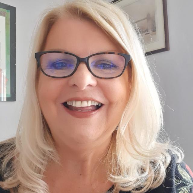 https://liveyourdreamlifecoaching.co.uk/, Penny Beere, Life Coach, Healer, Oracle Card Reader